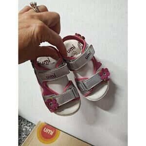 Umi Karolina Shoes Sandals Silver Pink Girls 25 EUR 8.5‎ US New Leather Metallic